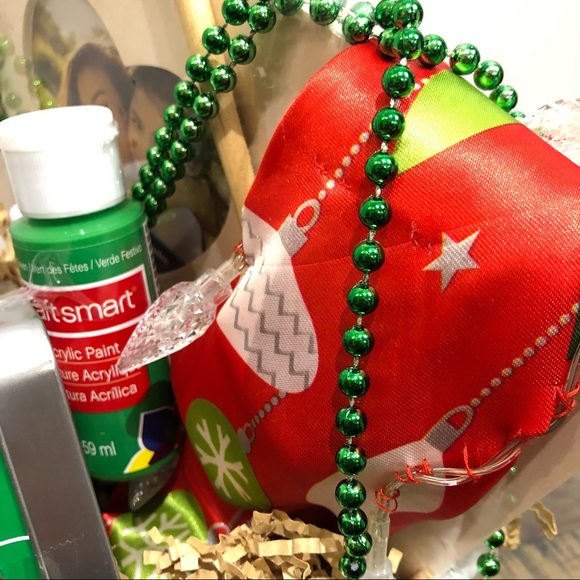 Small Festive Hand-curated Basket, pre-wrapped in cellophane - Picture 9 of 10